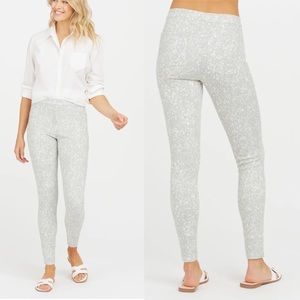 SPANX Gray Patterned Leggings